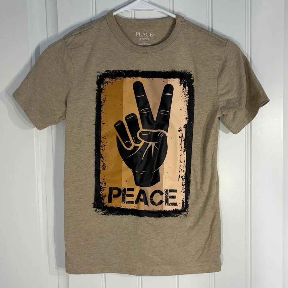 The Children's Place Peace Graphic T-Shirt Kids M 7/8 Tan Short Sleeve Tee
